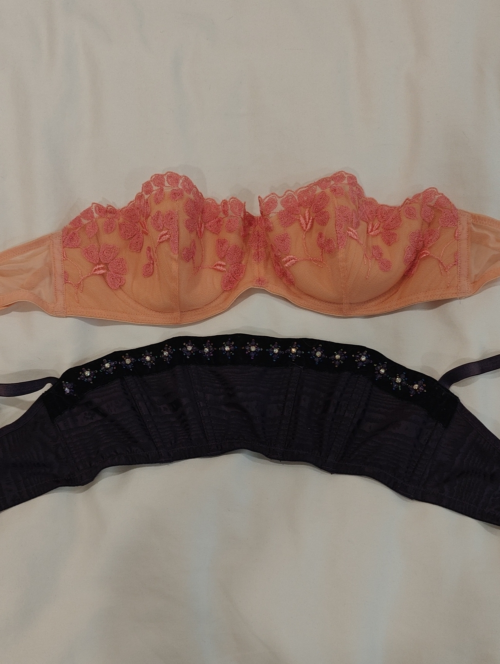 Lot of Victoia's Secret sexy bras